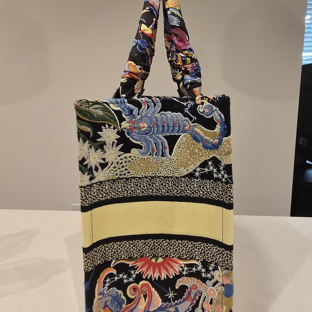 BUNDLE Dior Medium Book Tote Zodiac w/ Matching Twills - Picture 4 of 13